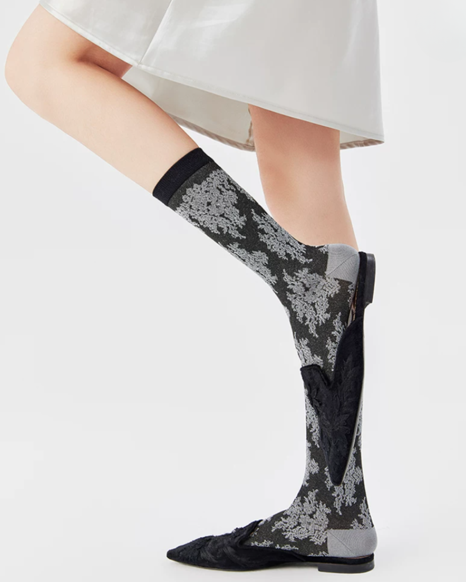 Floral Lace Texture Cotton Crew